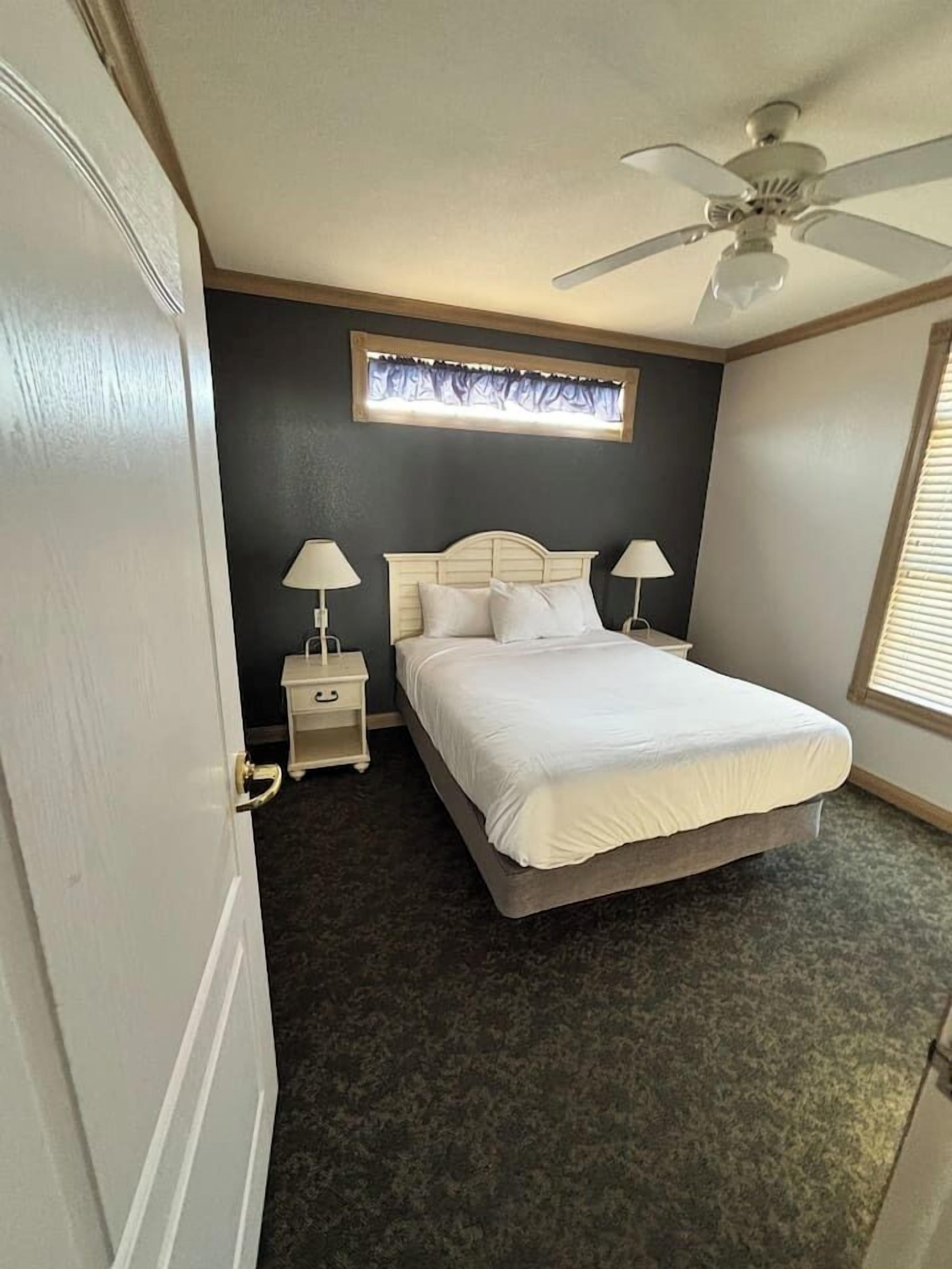 4 bedrooms, WiFi, bed sheets