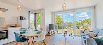 Appartement 'Les Terrasses De La Palud' met Uitzicht op Zee en Privé Terras