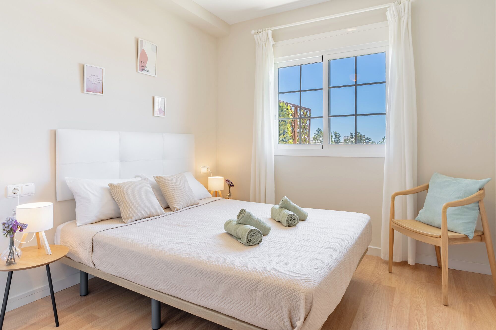 2 habitaciones, tabla de planchar con plancha y wifi gratis 