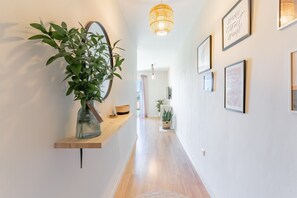 Interior - Apartment 'Sea Views - 2 Bedrooms' with Shared Pool, Wi-Fi and Air Conditioning (Benalmádena)