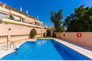 Pool - Apartment 'Sea Views - 2 Bedrooms' with Shared Pool, Wi-Fi and Air Conditioning (Benalmádena)