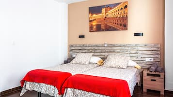 1 chambre, fer et planche Ă  repasser, Wi-Fi gratuit, draps fournis