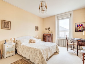 3 bedrooms, Internet