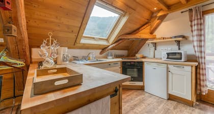 Landhaus 'Passoud 202' mit Bergblick und Privatem Garten