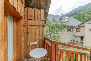 Property grounds - Cottage 'Passoud 202' with Mountain View and Private Garden (Oz)