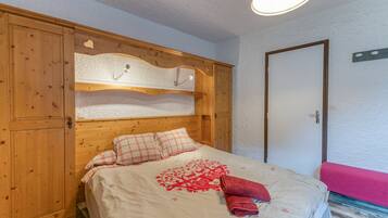 1 habitación, wifi y ropa de cama