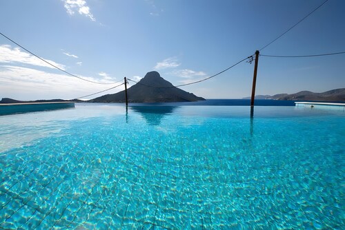 Villa 'White Pearl Kalymnos - 2bdr' avec vue sur la mer, Wi-Fi et climatisation