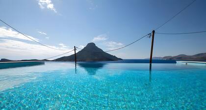 Villa 'White Pearl Kalymnos - 2bdr' mit Meerblick, Wi-Fi und Klimaanlage