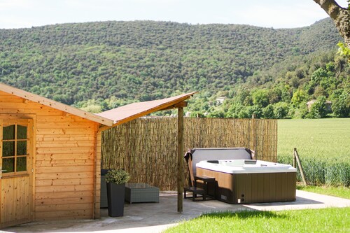 Maison de campagne à la montagne avec jacuzzi privé