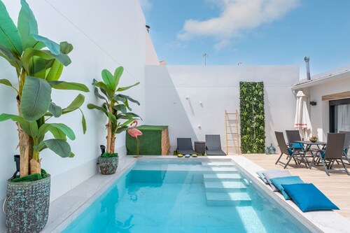 Holiday Home 'Catral Alfalfar' with Private Pool, Wi-Fi and Air Conditioning