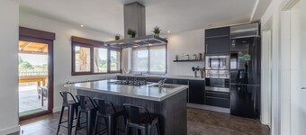 Rural House 'Sierra Norte' with Mountain Views, Private Pool and Wi-Fi