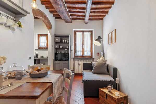 TV - Apartment 'Home Sweet Home' with Wi-Fi (San Gimignano)