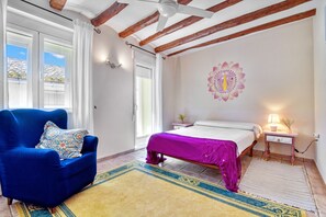 6 bedrooms, iron/ironing board, free WiFi, bed sheets - Villa 'Casa Rural Prasat' with Mountain View, Wi-Fi and Air Conditioning (Benirrama)