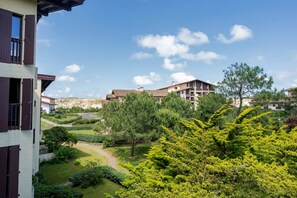 Property grounds - Magnificent T2 Next to the Beach – Private Balcony, 2 People, 300 m from the Beach (Seignosse)