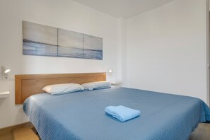 3 soverom, strykejern/-brett, wi-fi (inkludert) og sengetøy