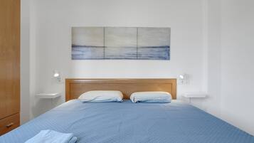 3 habitaciones, tabla de planchar con plancha y wifi gratis