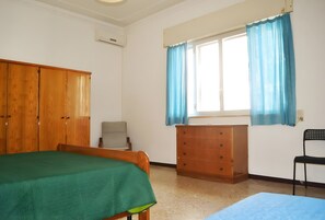 2 bedrooms
