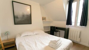 Unclassified image, 2 of 24, button - BnBNook - Elegant 3BR in Central Saint-Germain (Paris)