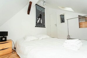 3 chambres, fer et planche à repasser, Wi-Fi, literie fournie
