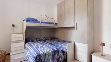 2 soverom, strykejern/-brett, wi-fi (inkludert) og sengetøy