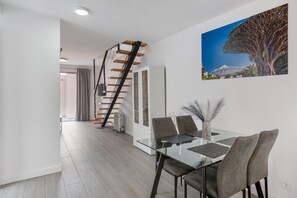 Dining - Vacation Home 'Skyview with 360 Views' with Sea View, Shared Pool and Wi-Fi (Icod de los Vinos)