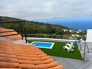 Lämmitetty uima-allas