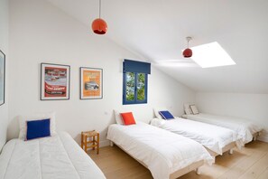 5 slaapkamers, een strijkplank/strijkijzer, gratis wifi, beddengoed
