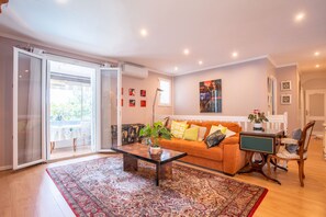 Télévision, chaîne hi-fi