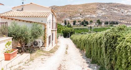 Appartement 'Le 3 Rose - Alba' avec vue sur lac, Wi-Fi et climatisation