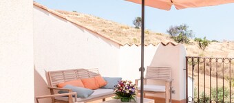 Apartment 'Le 3 Rose - Tea' with Lake View, Wi-Fi and Air Conditioning