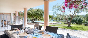 Apartment 'La Vela Arancione' with Shared Pool, Wi-Fi and Air Conditioning