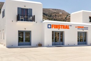 Exterior - Apartment 'Panos  Parikia' with Mountain View, Wi-Fi and Air Conditioning (Parikia)