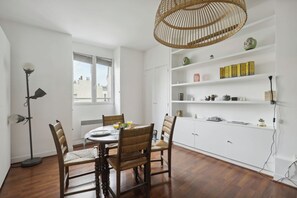 Dining - BnBNook - Cozy Flat - Place des Vosges and Bastille (Paris)