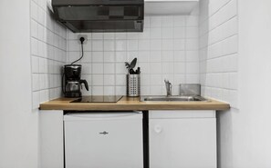 雪櫃、焗爐、爐具、咖啡機/沖茶器