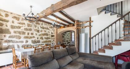 Casa Rural La Bodega de Gredos – Mountain Views in Navaluenga