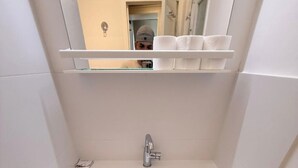 Bathroom - BnBNook - Chic 2BR - Champs-Elysees and Lafayette (Paris)