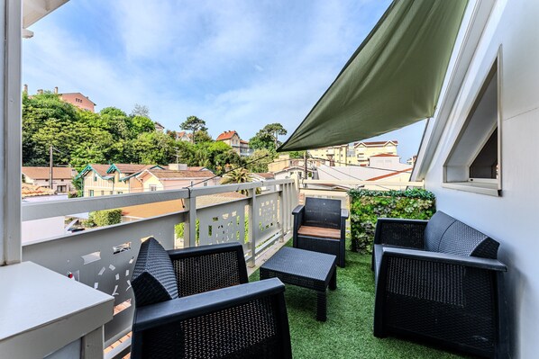 Terrace/patio - Arcachon – Apartment for 8, Panoramic Terrace, A/C, Private Elevator, Steps from the Beach (Arcachon)