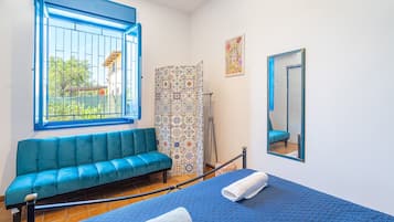 2 bedrooms, bed sheets