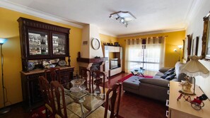 TV, fireplace - Villa 'Algarve Sun' with Shared Pool, Shared Terrace and Wi-Fi (Carvoeiro)
