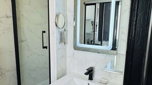 Bathroom - BnBNook - Cozy Studio Steps from Trocadero and Arc (Paris)