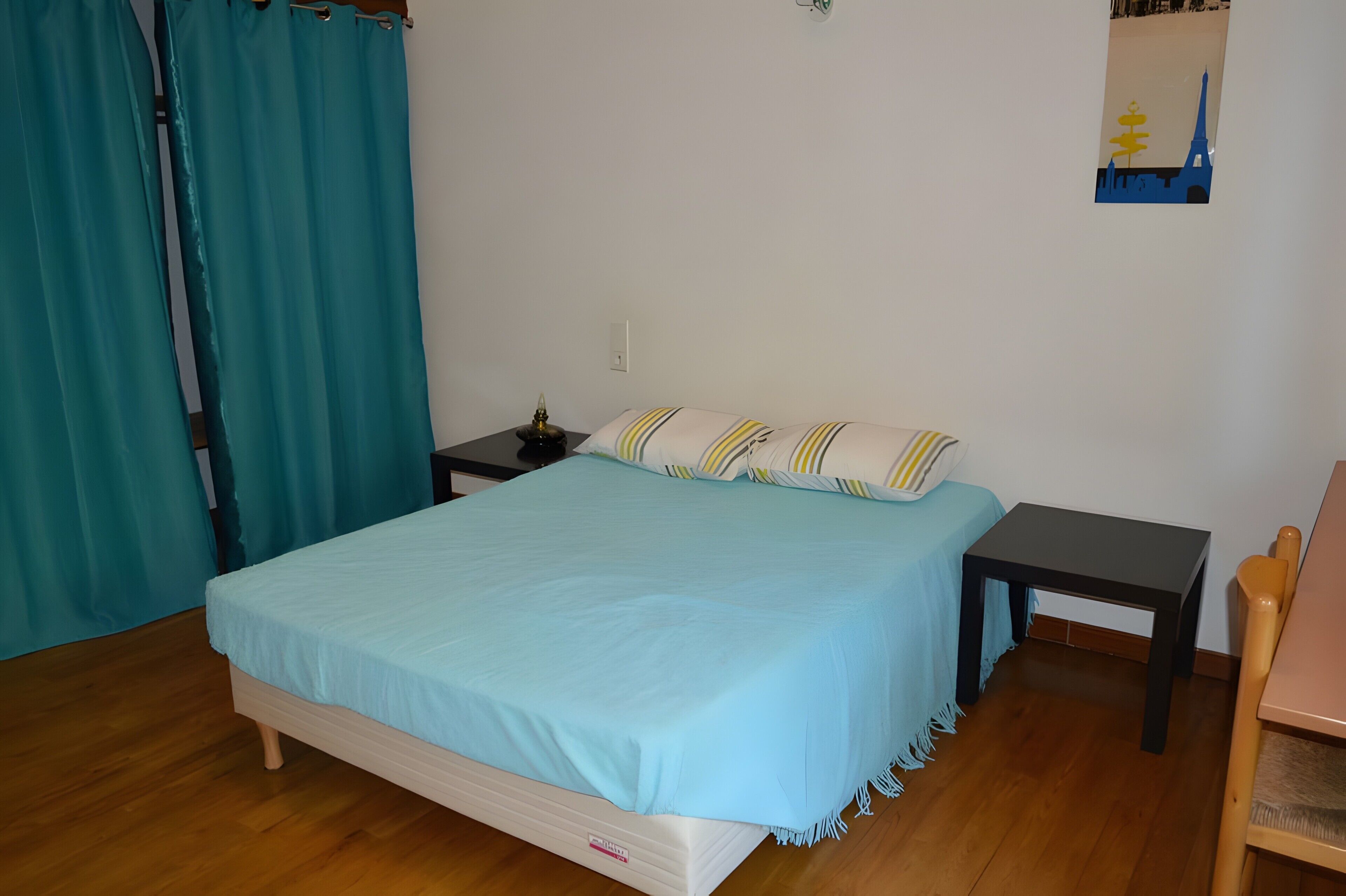 3 bedrooms, bed sheets