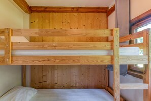 2 bedrooms, free WiFi