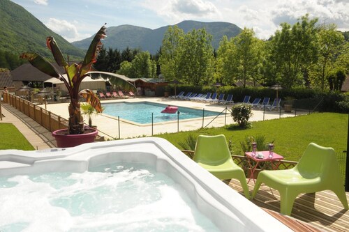 Appartement 'Lodge 87 N°46' avec vue sur les montagnes, Wi-Fi et climatisation