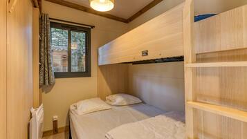 2 bedrooms, free WiFi