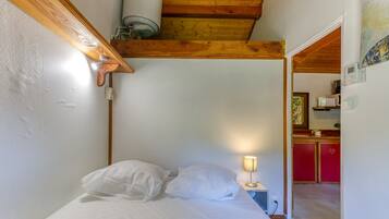 1 bedroom, free WiFi