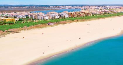 Appartement 'Albatros' avec piscine partagée, Wi-Fi et climatisation