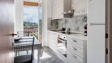 Frigorifero, microonde, forno, lavastoviglie