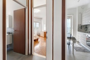 1 chambre, fer et planche à repasser, Wi-Fi gratuit, draps fournis