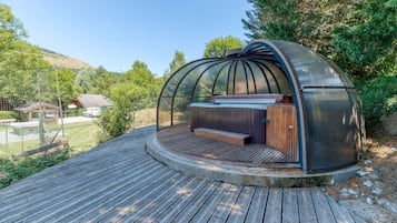 Outdoor spabad