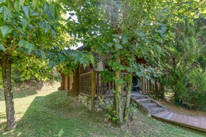 Exterior - Apartment 'Narcisse' with Mountain View, Wi-Fi and Air Conditioning (Vaulnaveys-le-Bas)